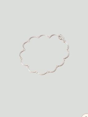 Maslo Sterling Silver Scalloped Link Bracelet